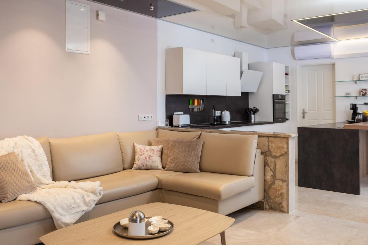 Beachfront Holiday Home - Private Heated Pool Mimice Buitenkant foto