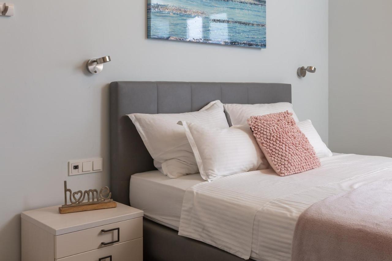 Beachfront Holiday Home - Private Heated Pool Mimice Buitenkant foto