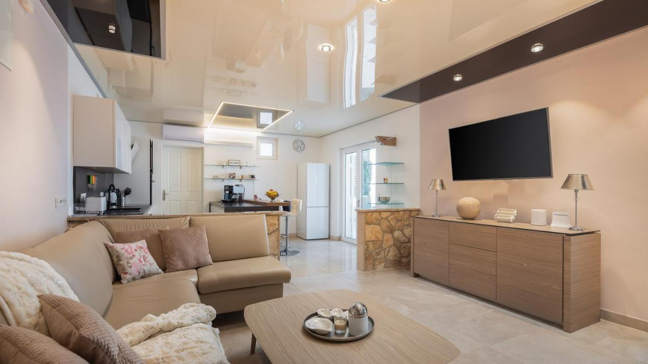 Beachfront Holiday Home - Private Heated Pool Mimice Buitenkant foto