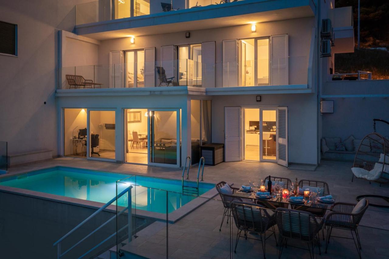 Beachfront Holiday Home - Private Heated Pool Mimice Buitenkant foto